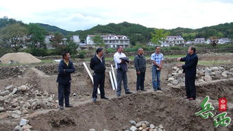 安徽黃山市休寧縣水產專家赴岳西指導流水養魚基地建設，助力生態農業升級